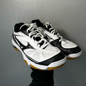 Mizuno Wave Hurricane 2 Volleyball Athletic Shoes